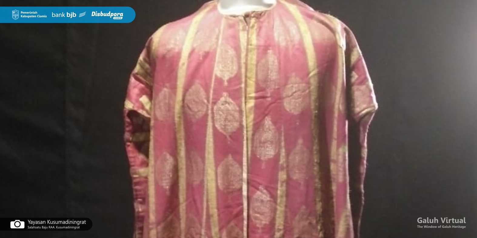 Salahsatu busana RAA. Kusumadiningrat